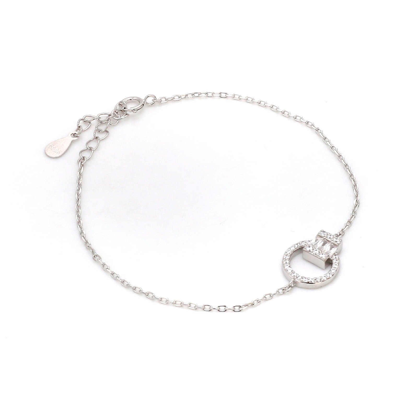 Nirelle White Glow Misty Bracelet – Subtle Radiance for Every Occasion - Image 3