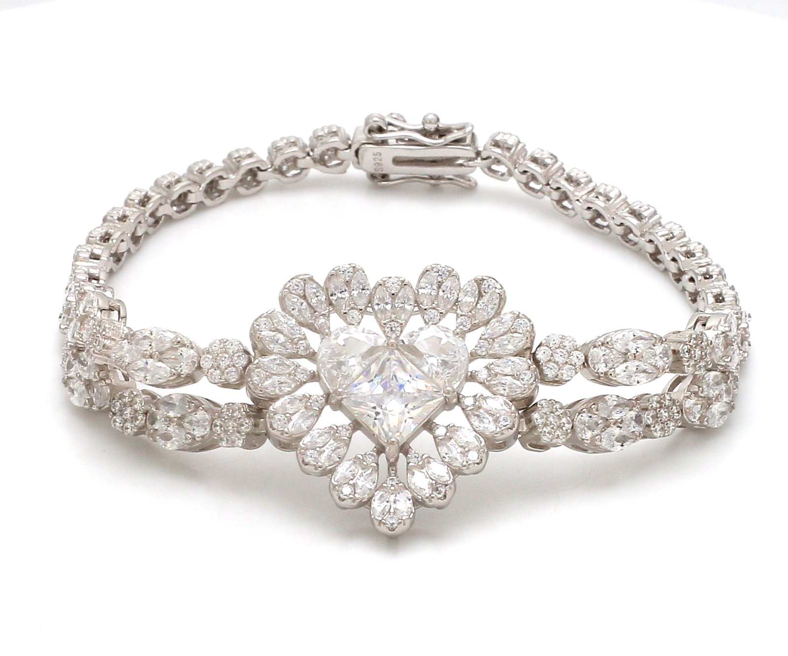 Nirelle Emerald Vine Leaf Bracelet