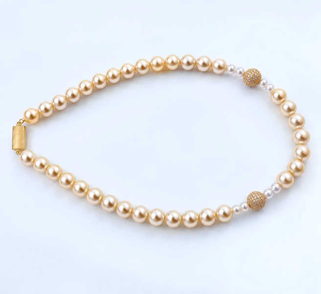 Pearl Grace Maala with 2 Roundels - Image 2